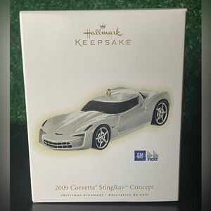 Hallmark 2009 Silver Corvette StingRay Ornament